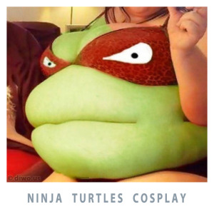 Diwous - Ninja Turtles Cosplay, břicho, humor, Michelangelo, Michelin, želvy, pneumatiky, Raphael, špeky, tlusťoška, vtip